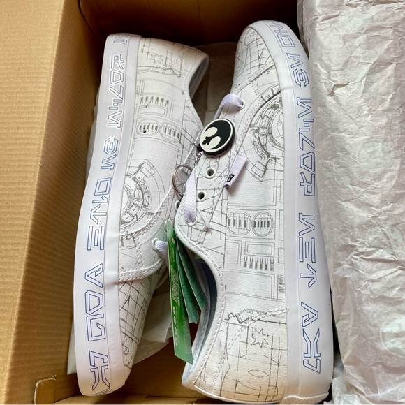 NWT Limited Edition Star Wars x DC Manual Vulcanized - Picture 6 of 8